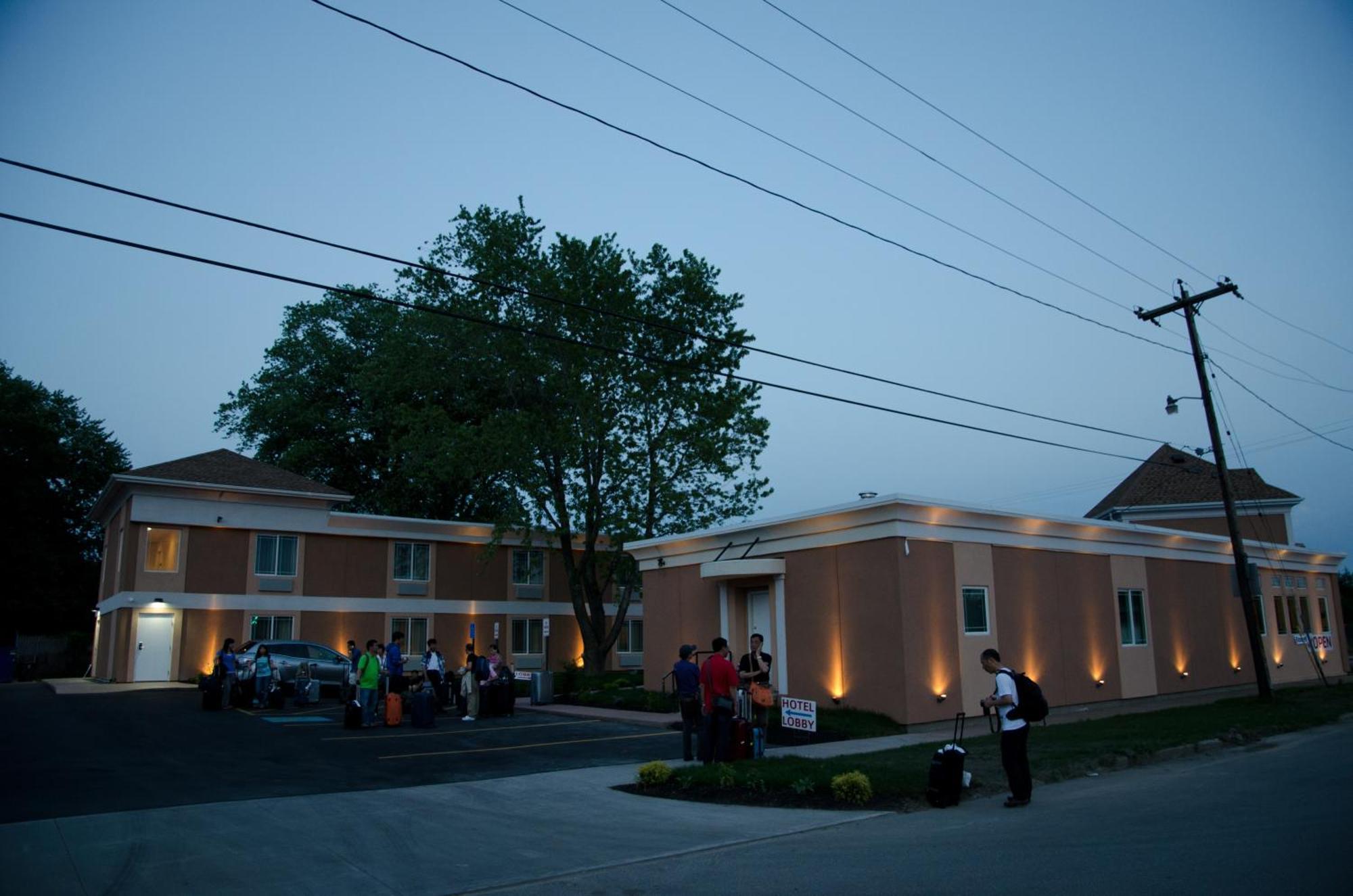 Aashram Hotel By Niagara River Niagara Falls Exterior foto