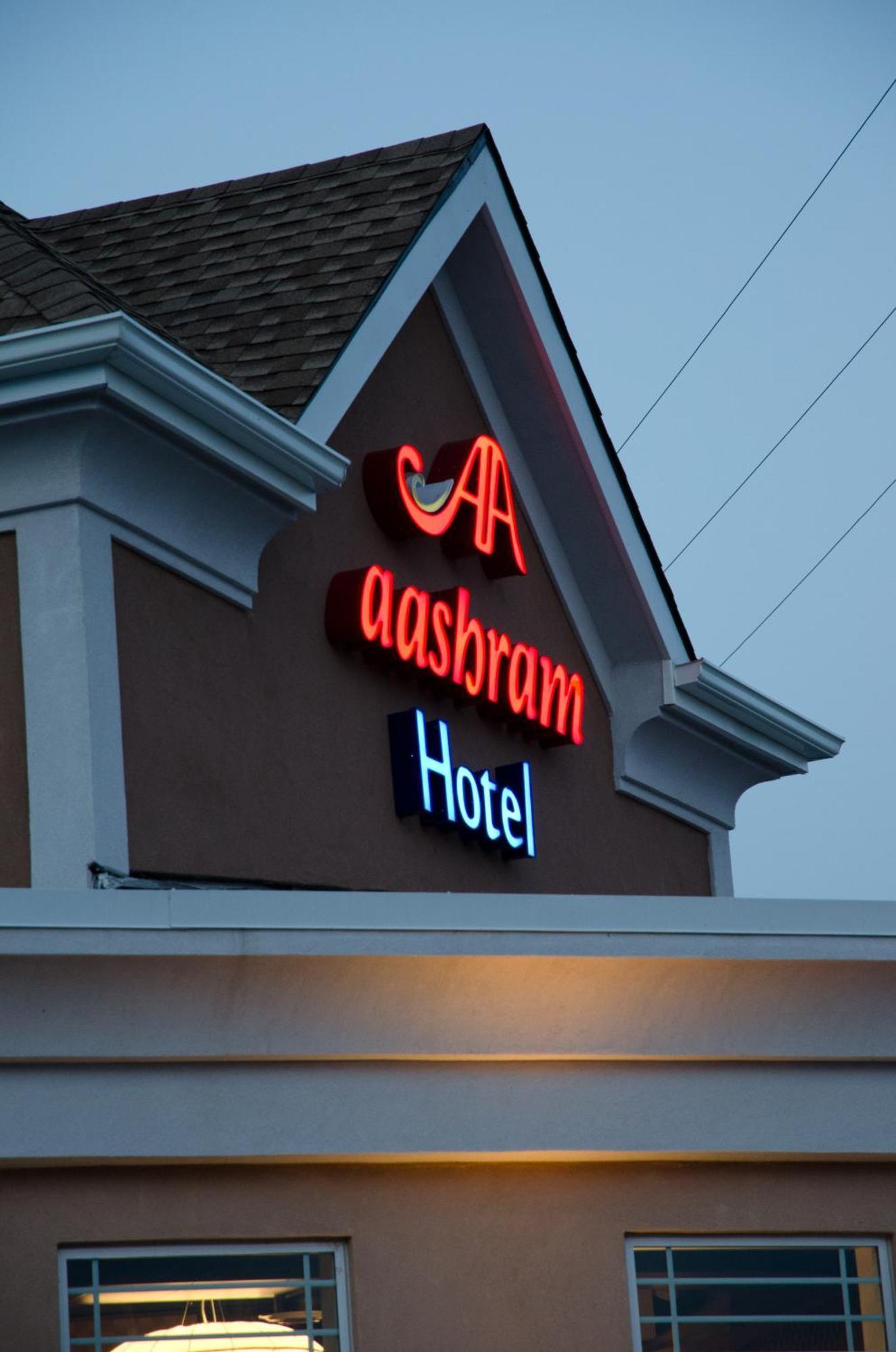 Aashram Hotel By Niagara River Niagara Falls Exterior foto