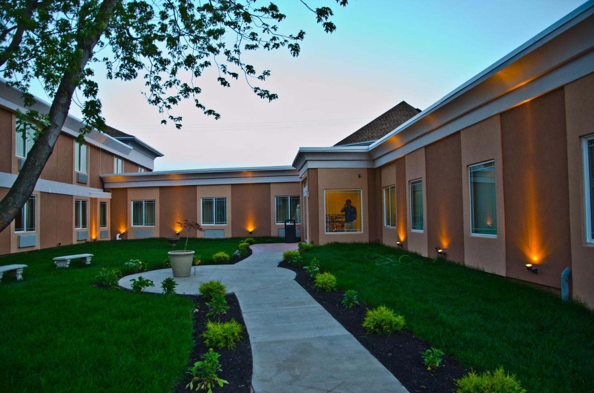 Aashram Hotel By Niagara River Niagara Falls Exterior foto