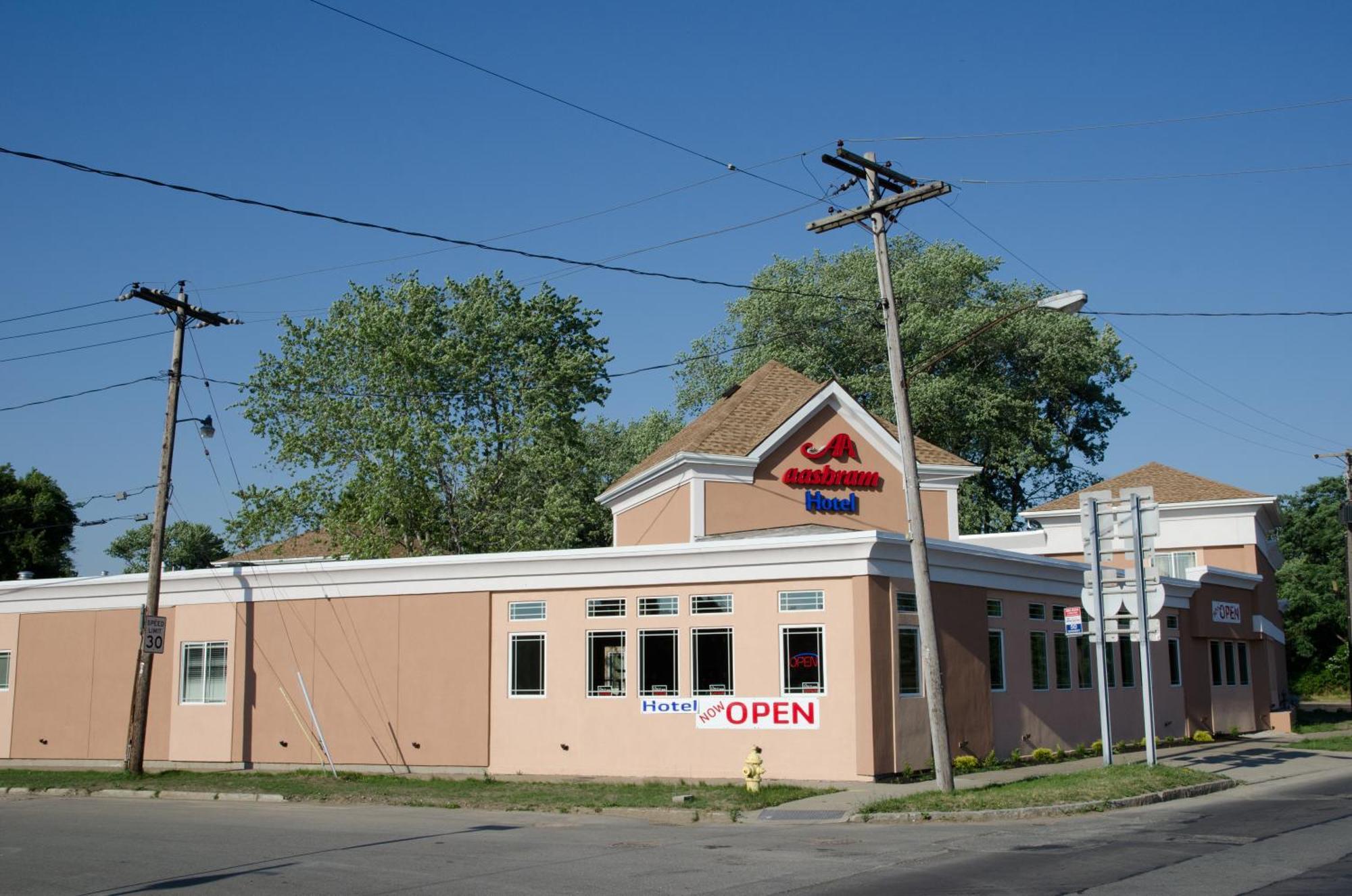 Aashram Hotel By Niagara River Niagara Falls Exterior foto