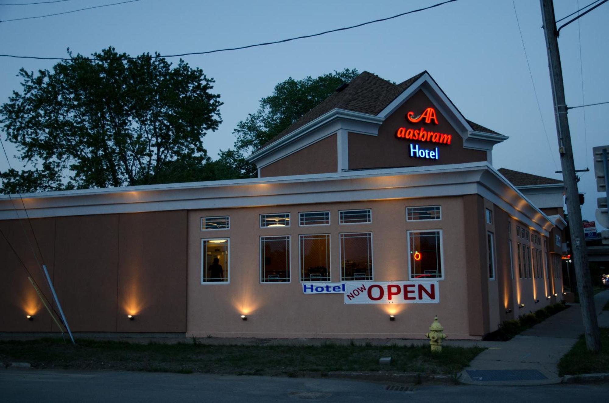 Aashram Hotel By Niagara River Niagara Falls Exterior foto